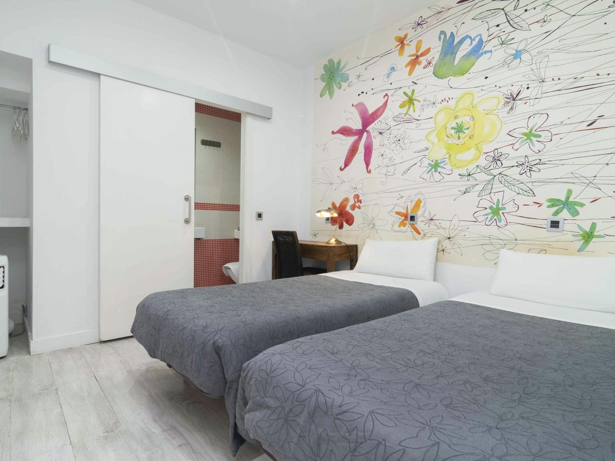 Pension Foster Мадрид Экстерьер фото